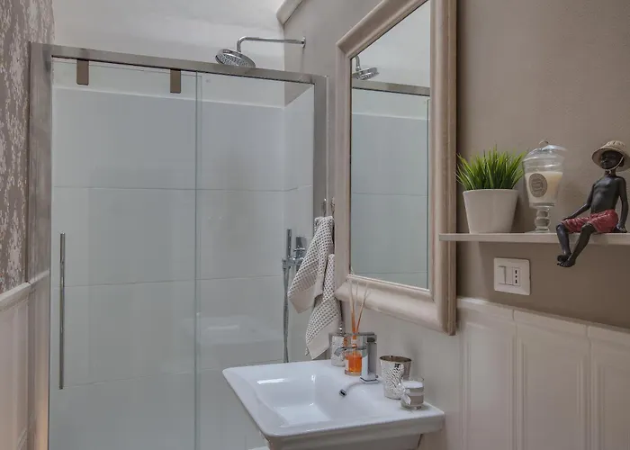Florence- Gemma 2bd Tornabuoni Area Апартаменты *
